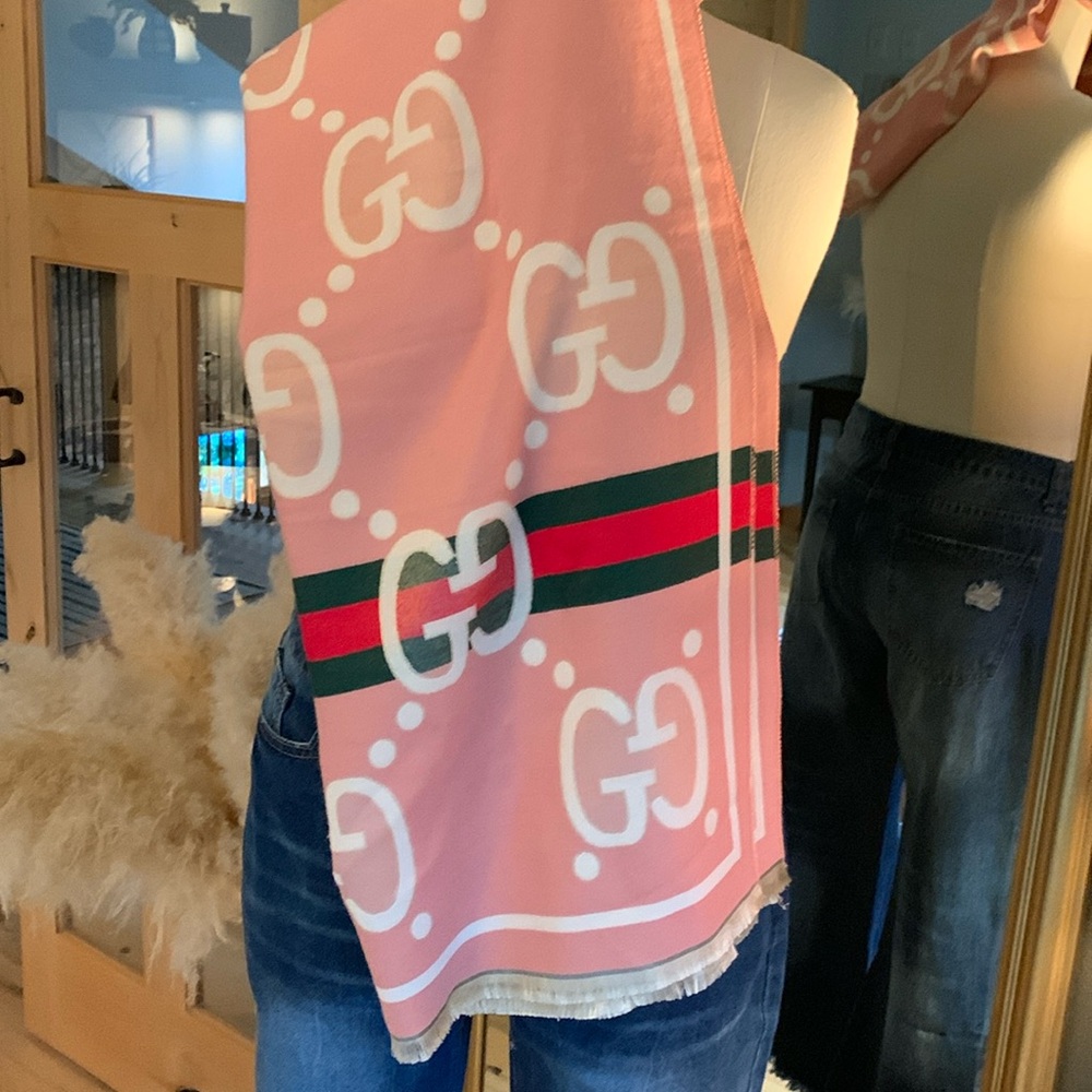 Gucci GG pink scarf